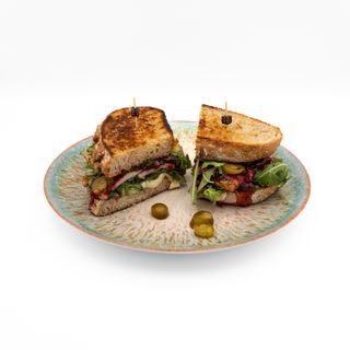 Kanapka z kurczakiem i camembertem