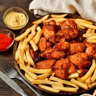 Alitas De Pollo Con Patatas