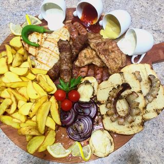 Platou mix grill traditional