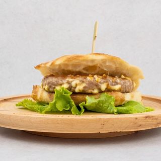 Gurmanska pljeskavica 300g