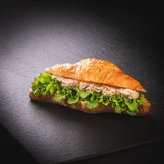 Croissant de atún