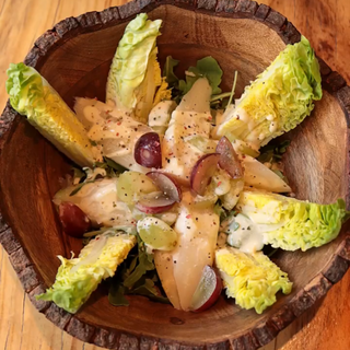 Ensalada de hojas verdes y espárragos