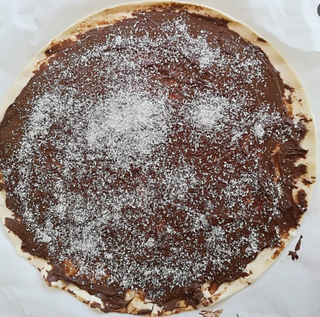 Pizza con Nutella e cocco
