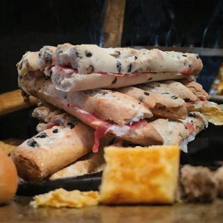 Flautín De Olivas Negras Con Jamón