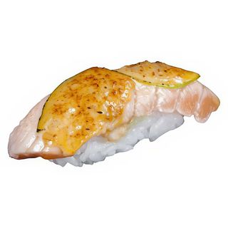 niguiri salmón con lima (2 pzs.)