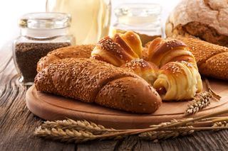 Lisnato pecivo sa viršlom