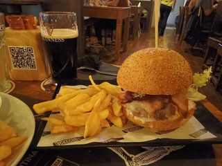 Formaggio e pere burger