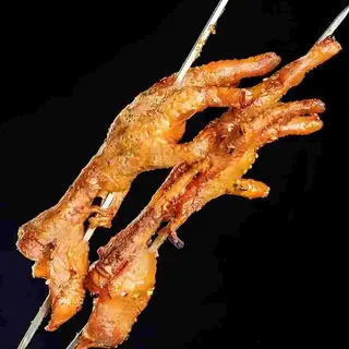 Pincho De Patas De Pollo A La Barbacoa (1 Ud.) 烤鸡爪 （炸串）