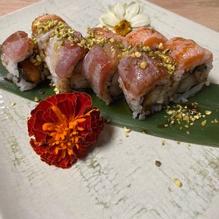 149. Uramaki Pistachio Roll 8 pezzi