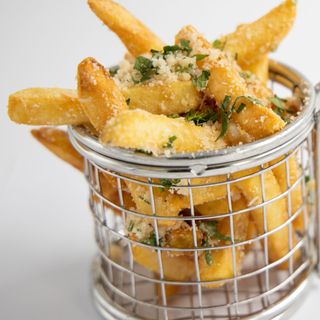 CARTOFI CU PARMEZAN,USTUROI SI VERDEATA