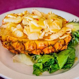 Pollo Con Piñas Estilo Thai