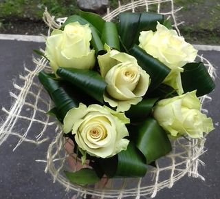 Buchet 5 trandafiri albi