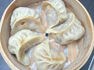 8. Ravioli con maiale al vapore 5 pezzi