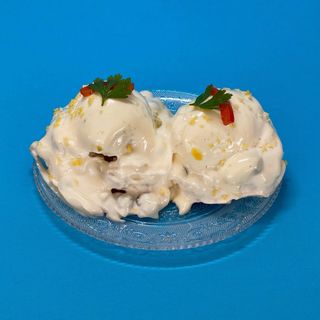 Huevos rellenos de ensaladilla (2 huevos, 400gr)