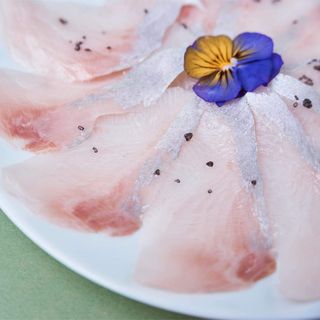Carpaccio di ricciola tartufata