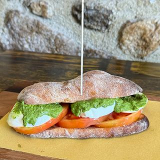 Caprese di bufala e pesto
