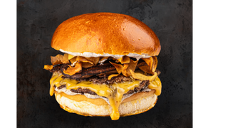 Truffle Smash + frytki & colesław