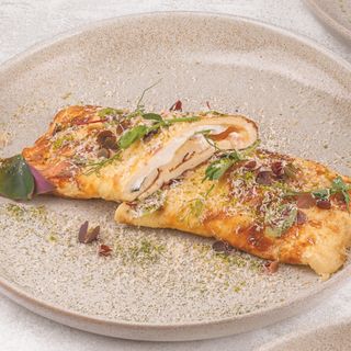 Омлет со спелым авокадо и творожным сыром (0,200 гр)