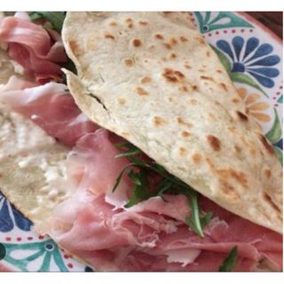 Piadina loca Romagnola clásica cotto