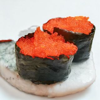 10. Nigiri Tobiko (2 Pzs.)