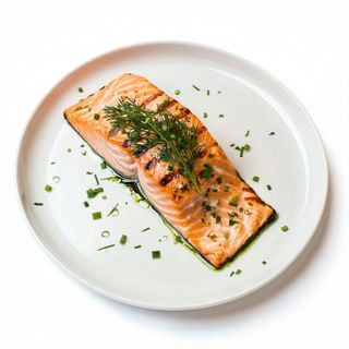 Salmon a la plancha con papas a la hierba y verduras