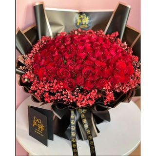 Big Flower Bouquet With Pink Flowers