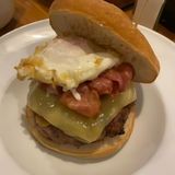 Hamburguesa con huevo