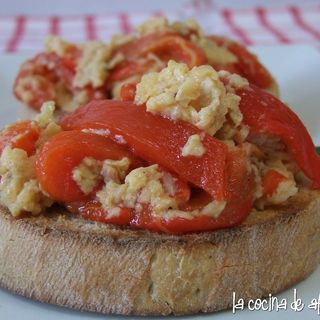 Tosta De Atún Y Pimiento
