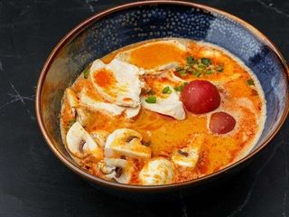 Том Ям з курячим філе