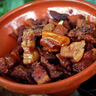 Chicharrones cartucho grande de 400 gramos.