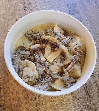 Пельмені під Грибним соусом (290г/60г)