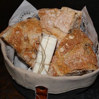 Pan Con Mantequilla (1 Ud.)