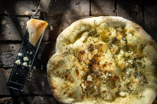 Focaccia cu parmezan