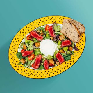 Insalata con manzo e fior di latte