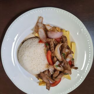 Lomo Saltado De Ternera
