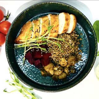 Боул №15 Гречка з запеченим курячим філе МАХ (400/40г)