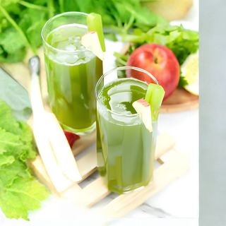 Green Apple And Celery Juice