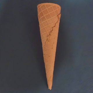 Cono arrotolato biscottato