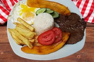Bistec A Lo Pobre