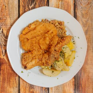 Kotlet schabowy z kością