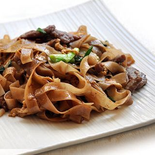 Pasta De Arroz A La Cantonesa