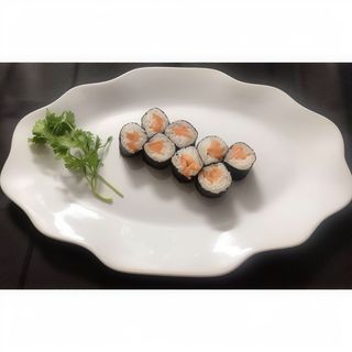 77. Maki de salmón (8 pzs.)