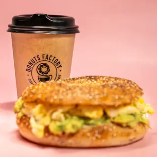 Bagel + Boisson Chaude