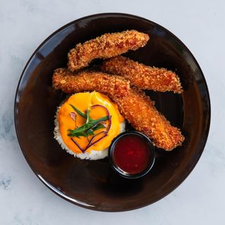 Pirinač sa prelivom od sira i piletina ili socivo