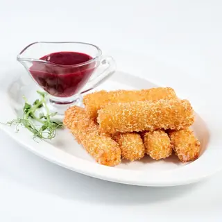 Сирні палички з ягідним соусом ( 200/40г)