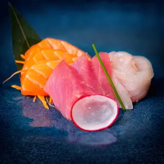 042 Sashimi mix
