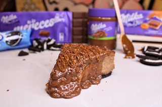 Porción De Tarta De Milka Y Oreo