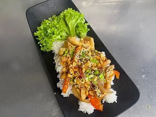 КУРКА ГОСТРО-СОЛОДКИЙ СОУС (300 g)