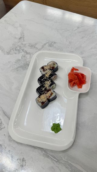 Ролл с угрем (140г)