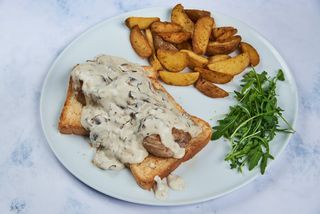 Svinjski medaljoni sa sosom od pečuraka